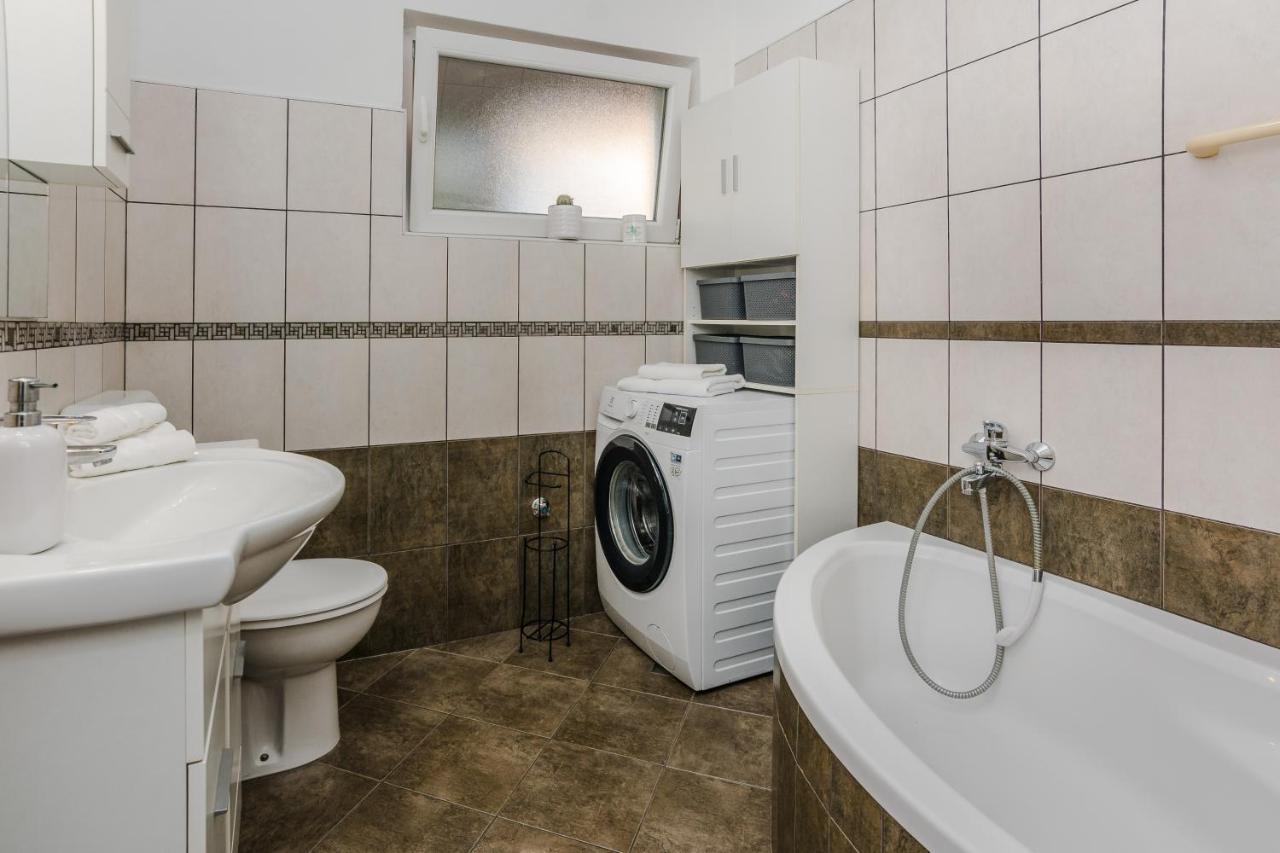 R&d Apartment *